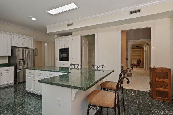 899 LEXINGTON Lane