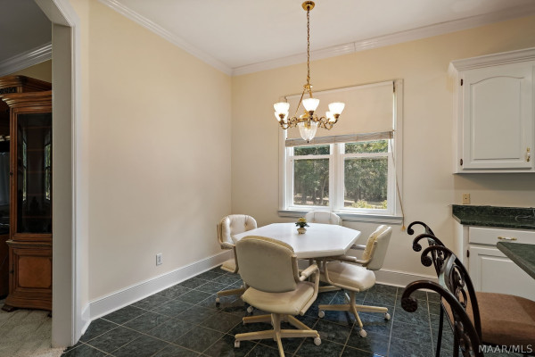 899 LEXINGTON Lane