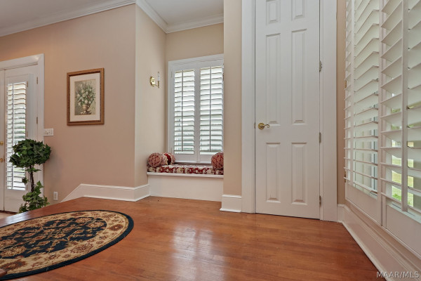 899 LEXINGTON Lane