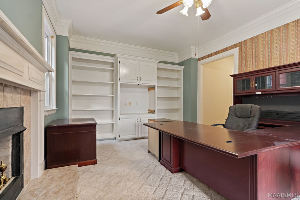 899 LEXINGTON Lane