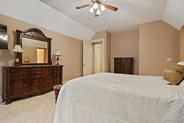899 LEXINGTON Lane