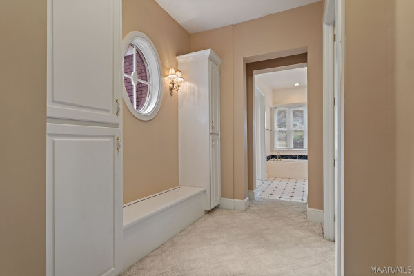 899 LEXINGTON Lane