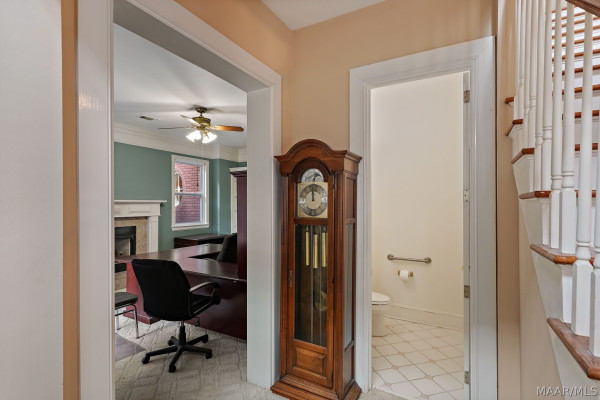 899 LEXINGTON Lane