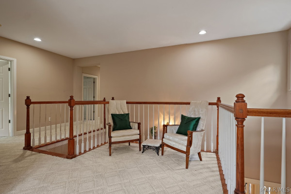 899 LEXINGTON Lane