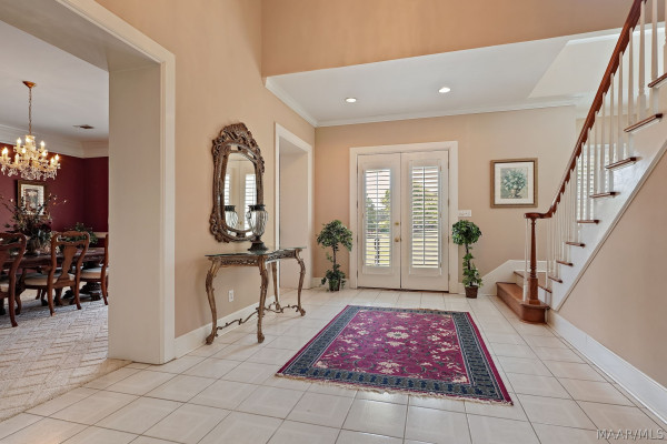 899 LEXINGTON Lane