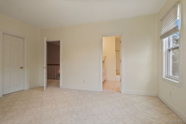 899 LEXINGTON Lane