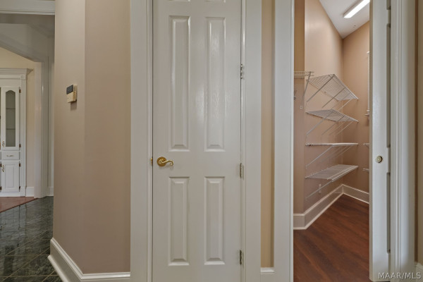 899 LEXINGTON Lane