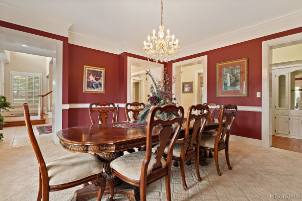 899 LEXINGTON Lane