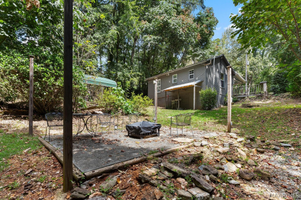 32 Lake Shore Drive