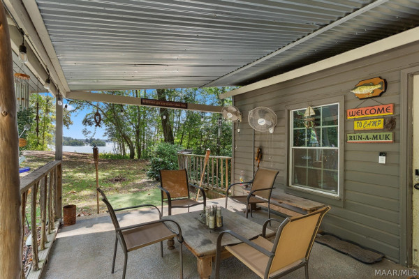 32 Lake Shore Drive