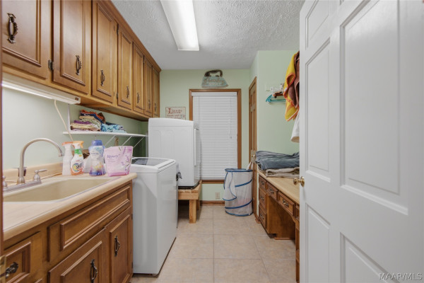 3324 STRATTON Court