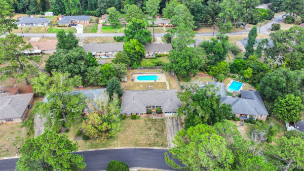 218 DEER Trace