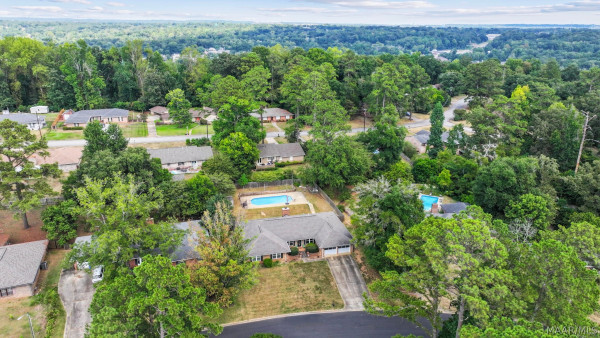 218 DEER Trace