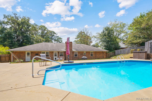 218 DEER Trace