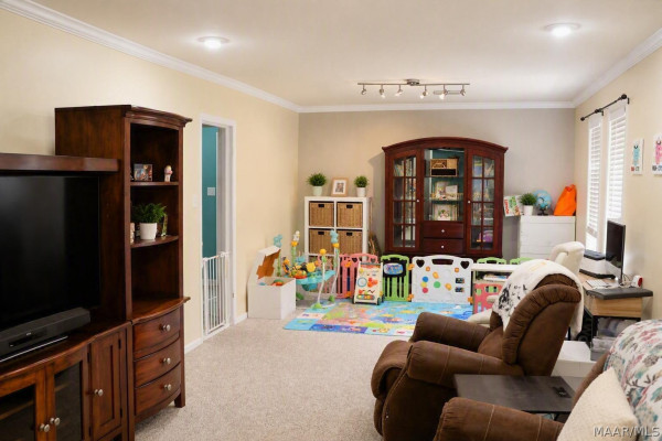 113 Lina Drive