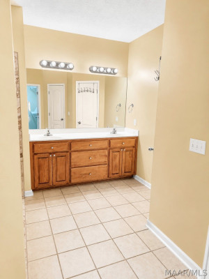 5591 Deatsville Highway