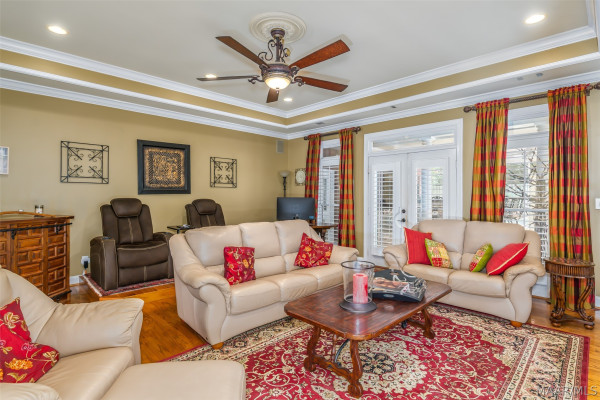 8148 Glynnwood Drive