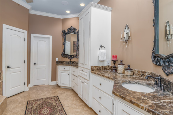 8148 Glynnwood Drive