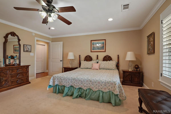 2811 Highway 14 Highway W