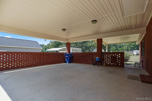 2811 Highway 14 Highway W