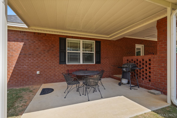 2811 Highway 14 Highway W