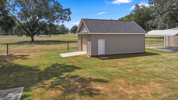 2811 Highway 14 Highway W