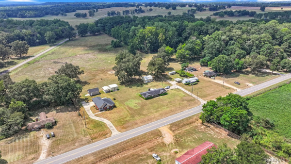 2811 Highway 14 Highway W