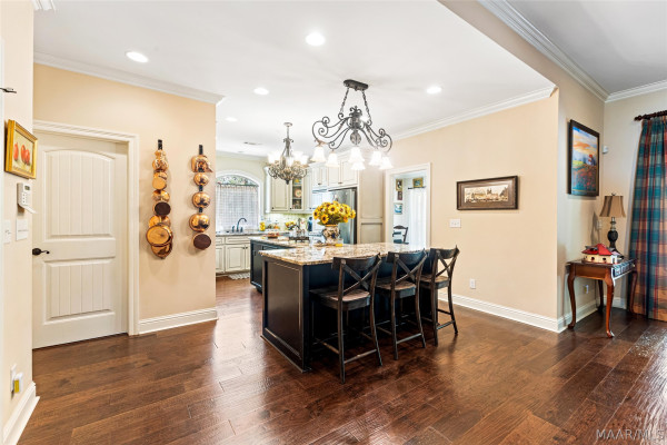190 Forest Cove