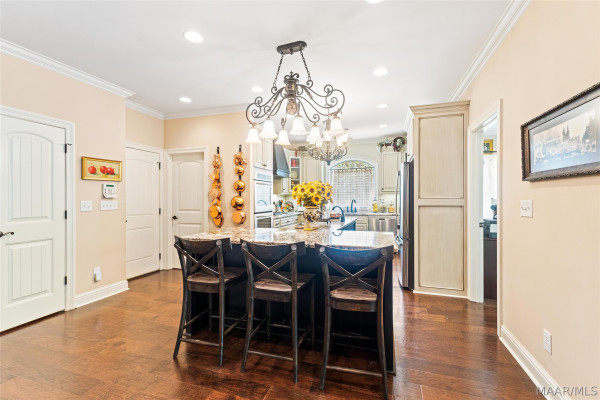 190 Forest Cove