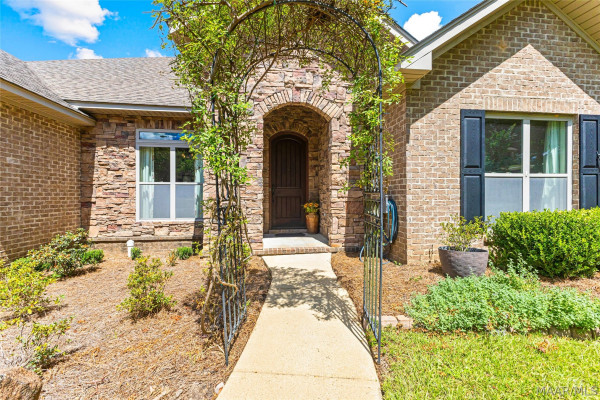 190 Forest Cove