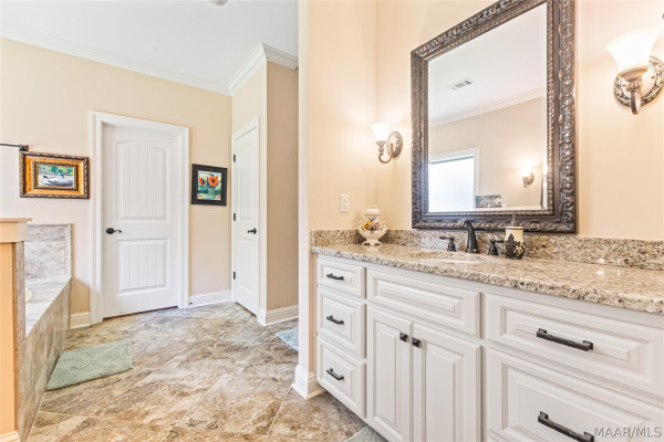 190 Forest Cove