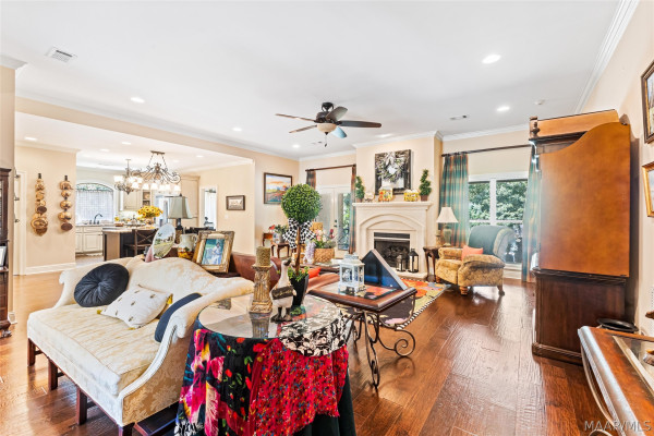 190 Forest Cove