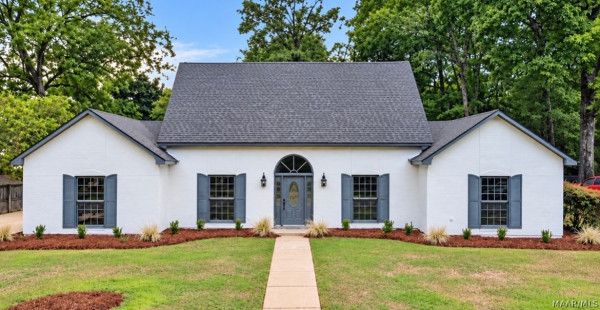 405 Apache Court