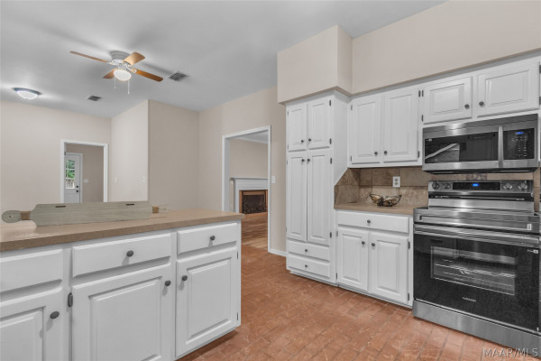 405 Apache Court