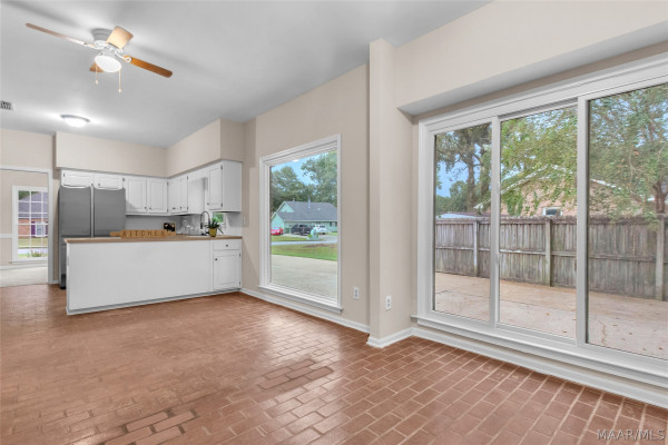 405 Apache Court