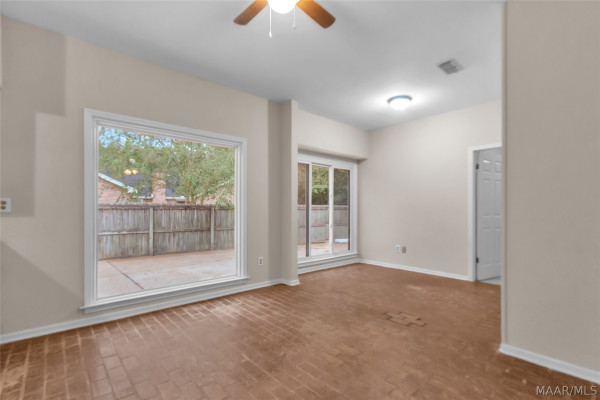 405 Apache Court