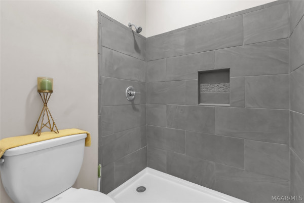 405 Apache Court