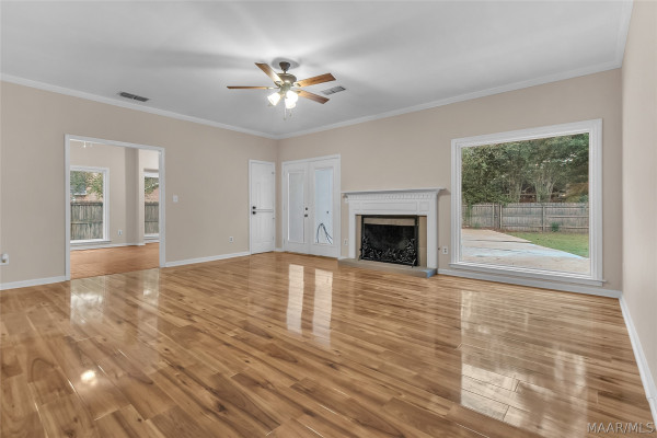 405 Apache Court