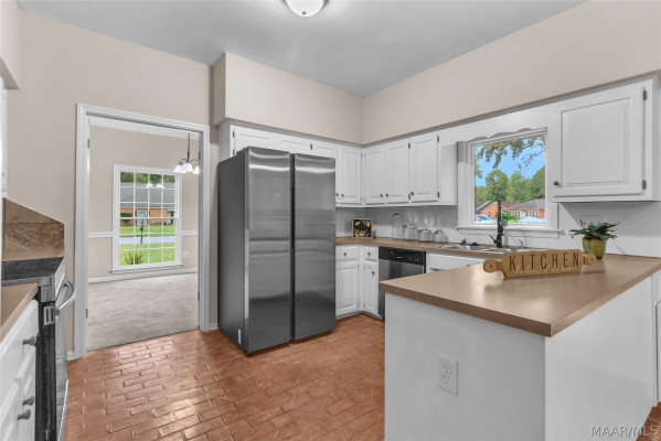 405 Apache Court