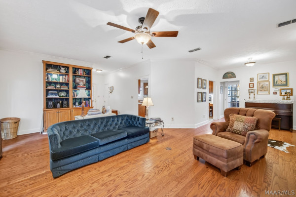60 Cagle Bluff Court