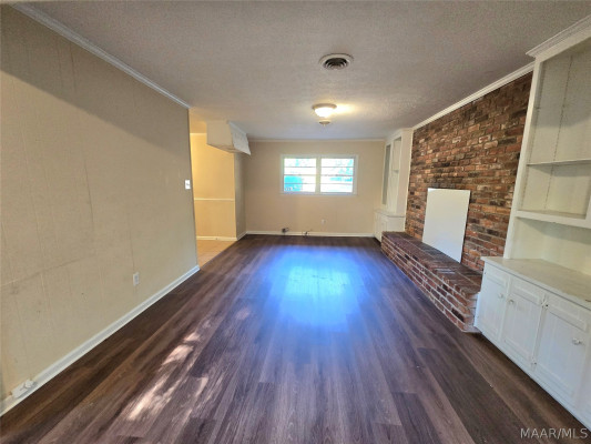 1827 Pinecrest Drive
