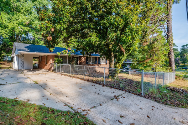 800 Karen Road