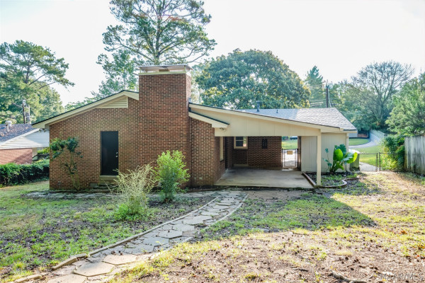 800 Karen Road