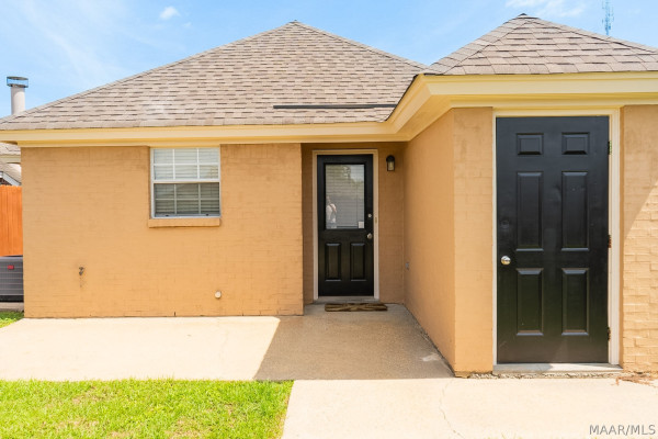 1328 CENTERFIELD Court