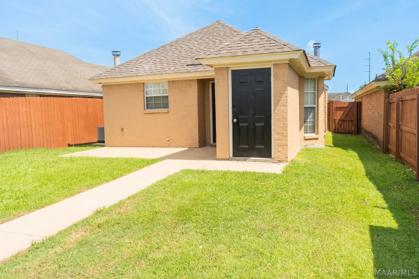1328 CENTERFIELD Court