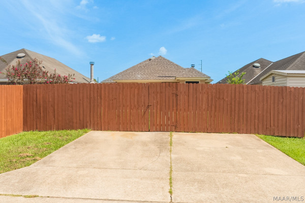 1328 CENTERFIELD Court