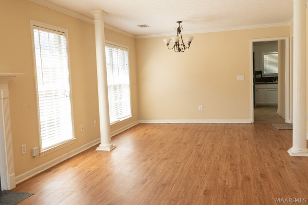 1328 CENTERFIELD Court