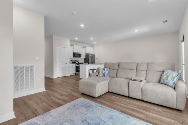 1014 Kelly Way