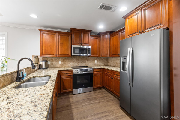 279 Meadowview Lane