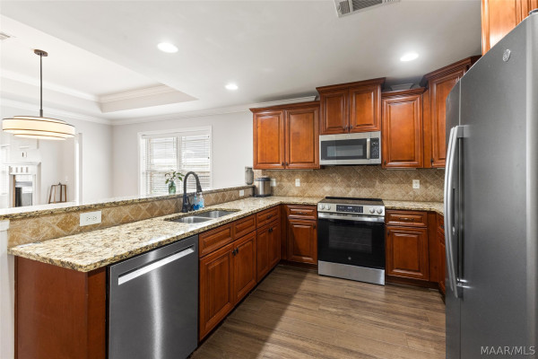 279 Meadowview Lane